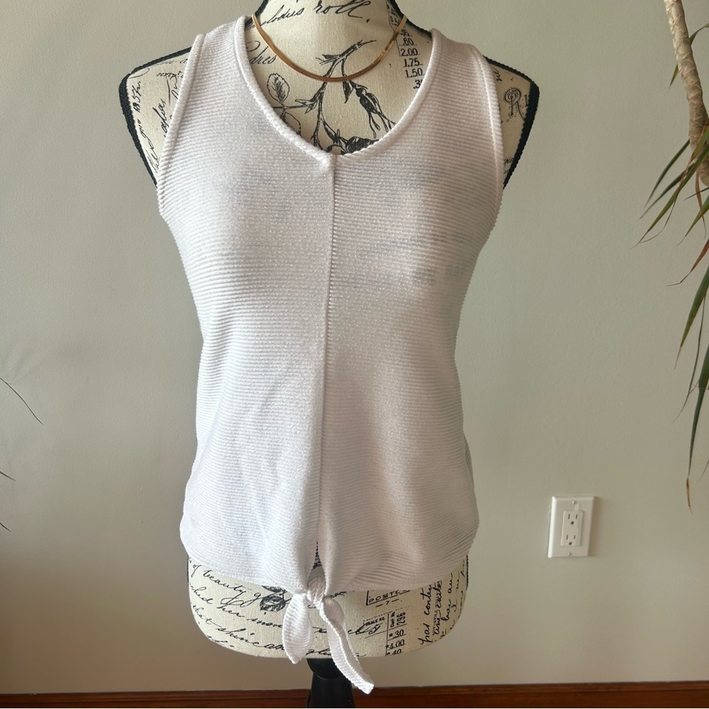LOFT White Textured Tie Front Tank Top XXS | Sleeveless Summer Blouse - Picture 2 of 7
